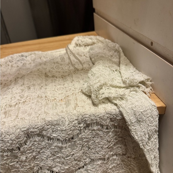 White lace short sleeve top - Picture 3 of 4